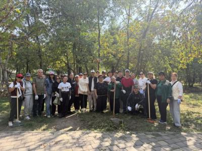 Участие в общегородском субботнике ко Всемирному дню чистоты и Дню города
