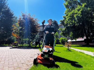 Более 50 сотрудников Almaty Resort вышли на экологическую акцию