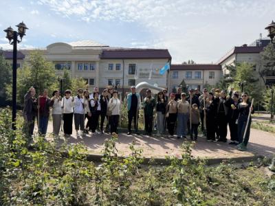 Сотрудники Almaty Resort вышли на осенний субботник